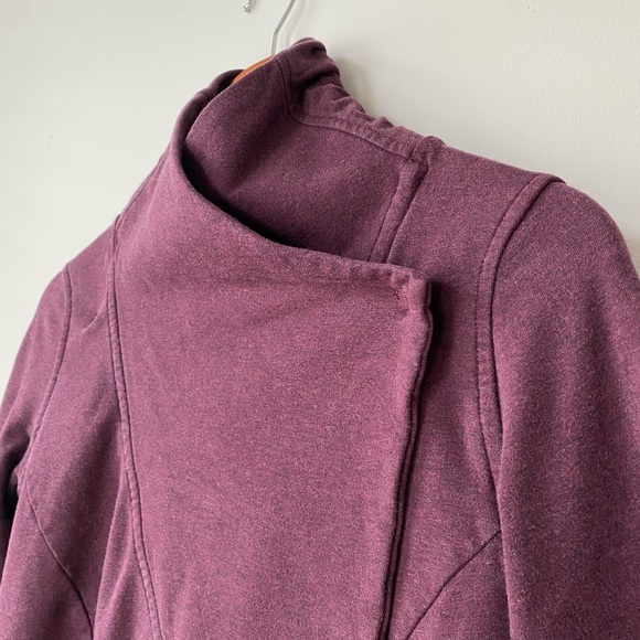 Lululemon Savasana Wrap - Picture 4 of 6